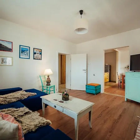 Lovely House Mara, Imotski. Apartment *