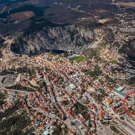 Lovely House Mara, Imotski. Apartment